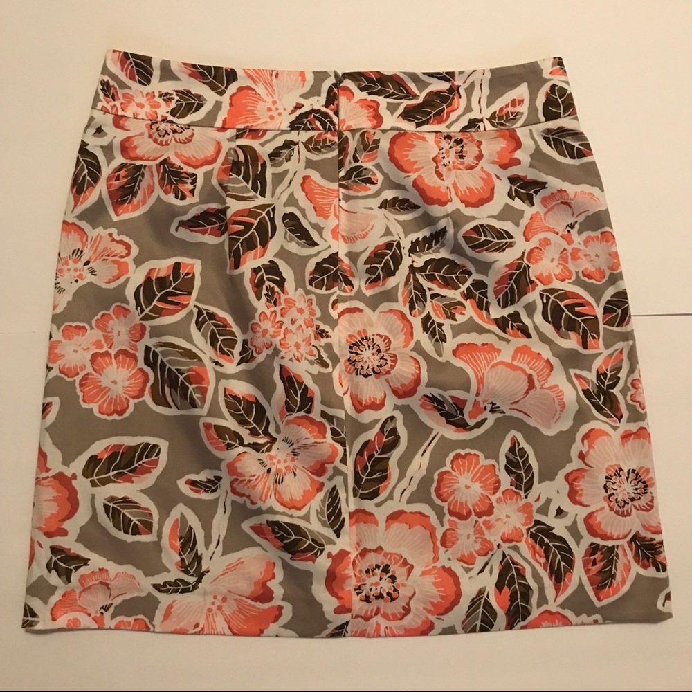 New with Tags Loft Floral Skirt - Picture 4 of 5